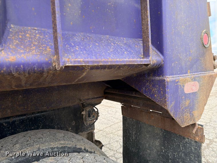 image for item FK0063 2001 Western Star 4900 dump truck