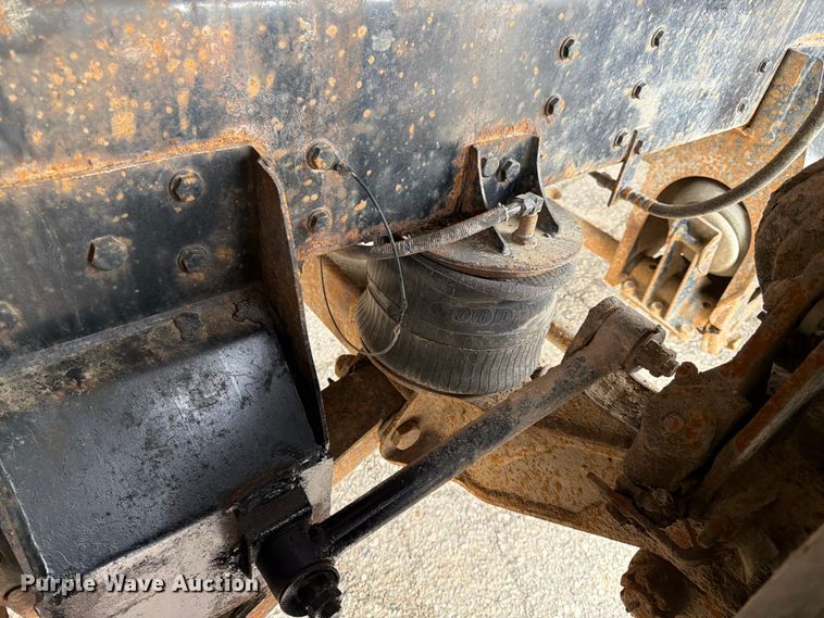 image for item FK0063 2001 Western Star 4900 dump truck
