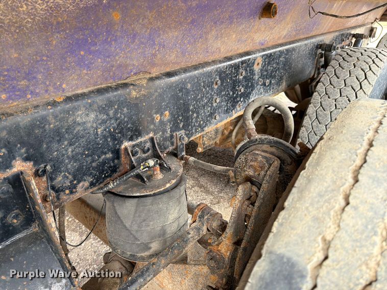 image for item FK0063 2001 Western Star 4900 dump truck