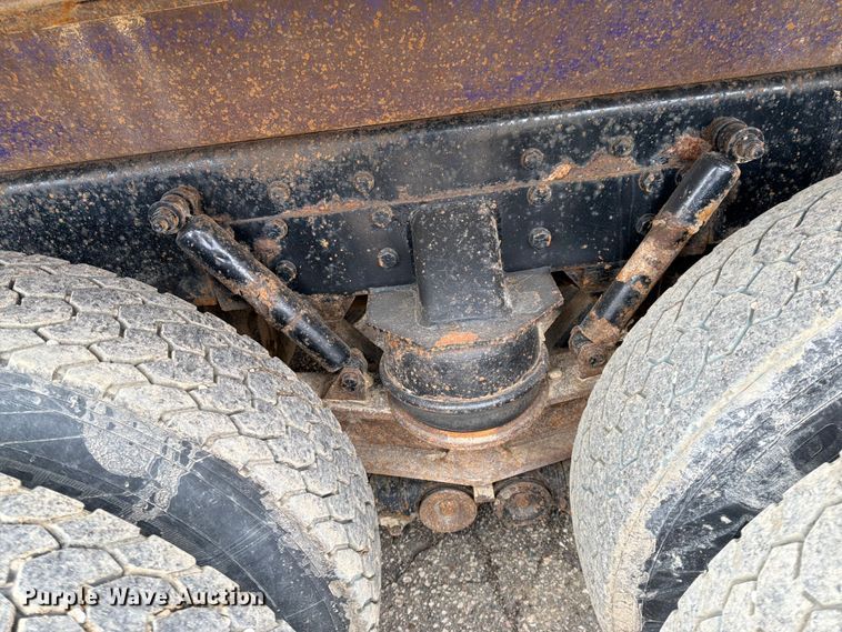 image for item FK0063 2001 Western Star 4900 dump truck