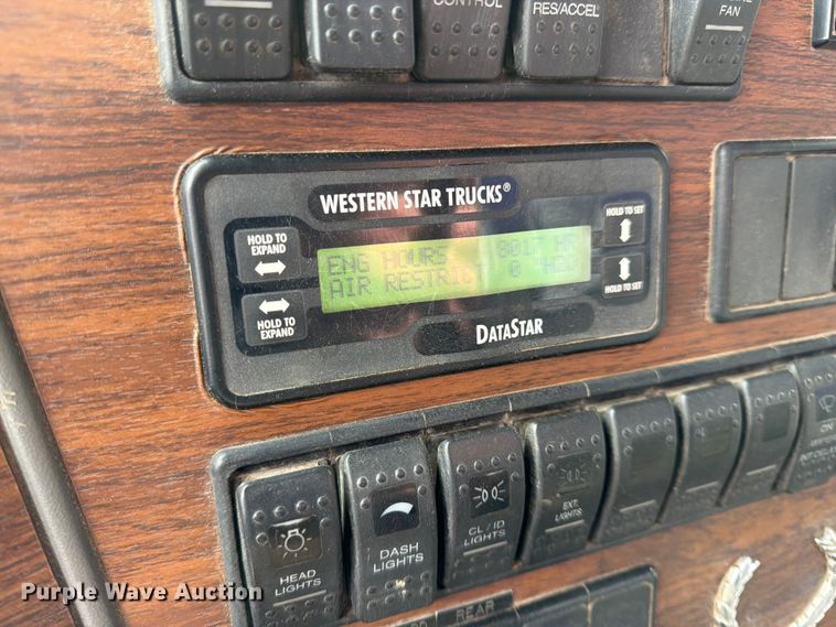 image for item FK0063 2001 Western Star 4900 dump truck
