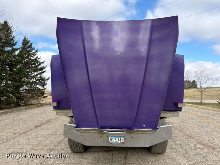 image for item FK0063 2001 Western Star 4900 dump truck