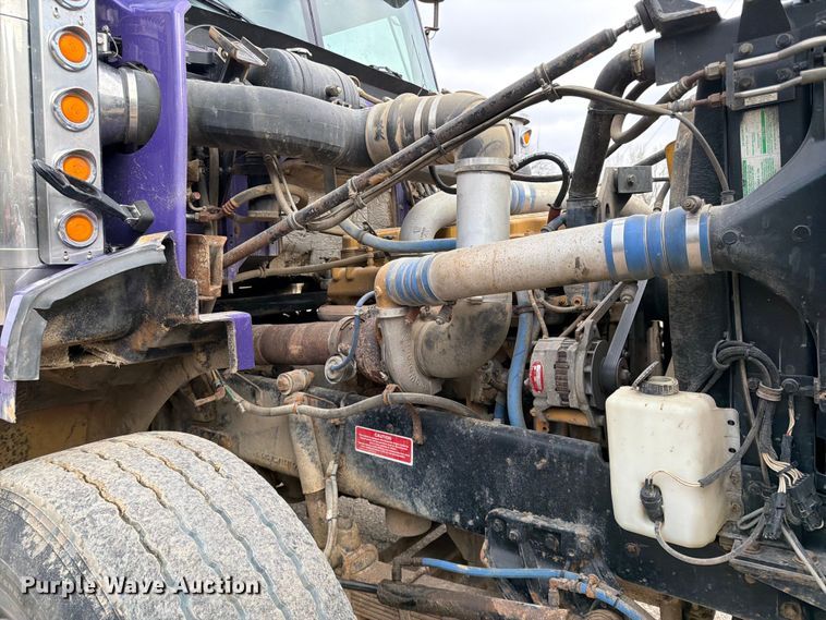 image for item FK0063 2001 Western Star 4900 dump truck