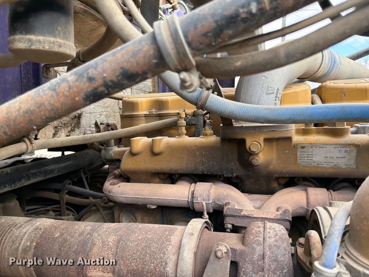 image for item FK0063 2001 Western Star 4900 dump truck
