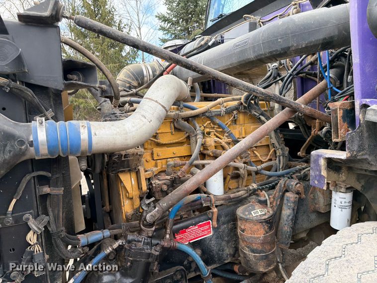 image for item FK0063 2001 Western Star 4900 dump truck