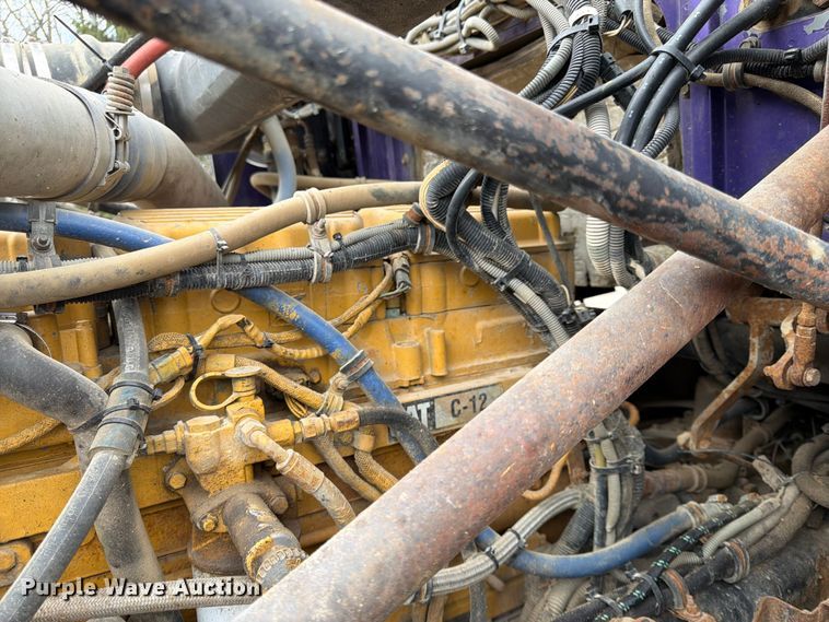 image for item FK0063 2001 Western Star 4900 dump truck