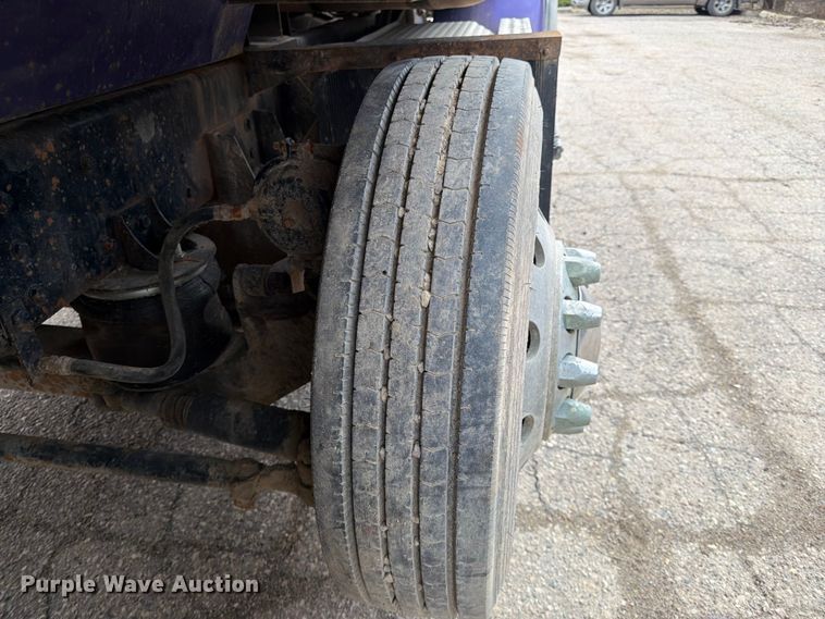 image for item FK0063 2001 Western Star 4900 dump truck