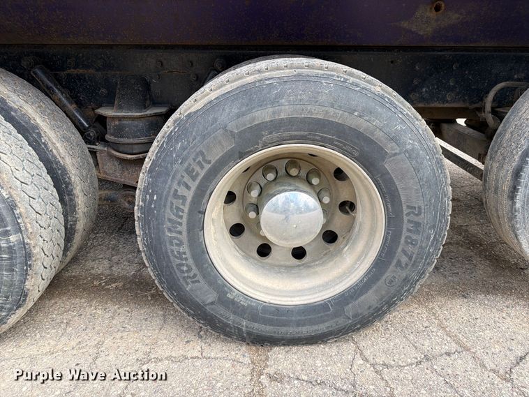 image for item FK0063 2001 Western Star 4900 dump truck
