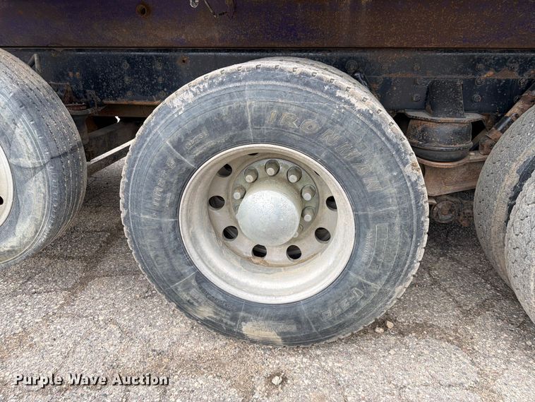 image for item FK0063 2001 Western Star 4900 dump truck
