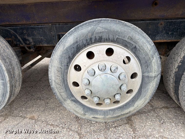 image for item FK0063 2001 Western Star 4900 dump truck