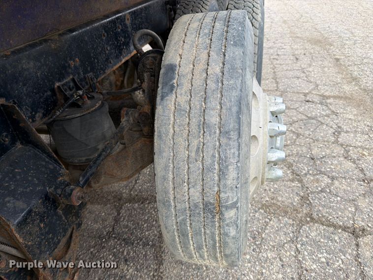 image for item FK0063 2001 Western Star 4900 dump truck