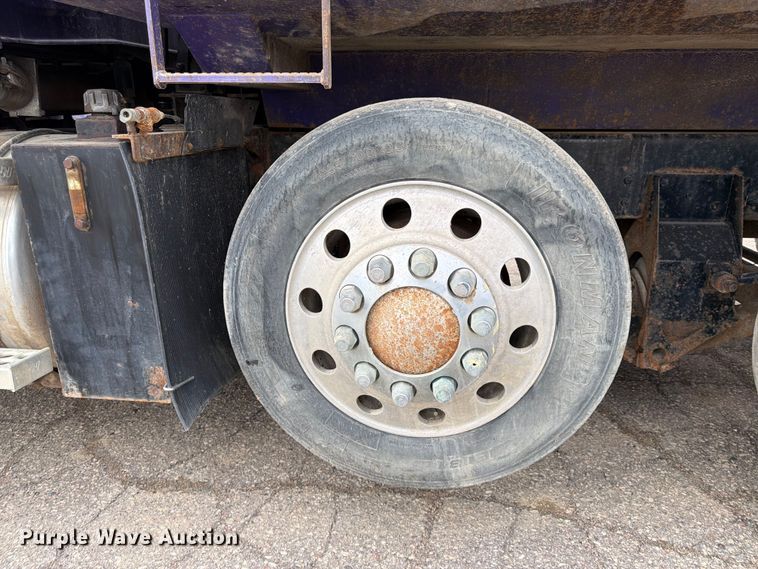 image for item FK0063 2001 Western Star 4900 dump truck