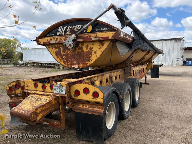 image for item FK0144 2006 SiDump'r Versal side dump trailer