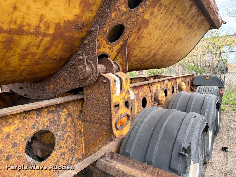 image for item FK0144 2006 SiDump'r Versal side dump trailer