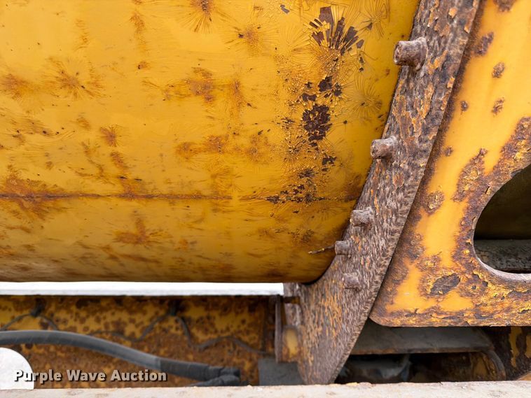 image for item FK0144 2006 SiDump'r Versal side dump trailer