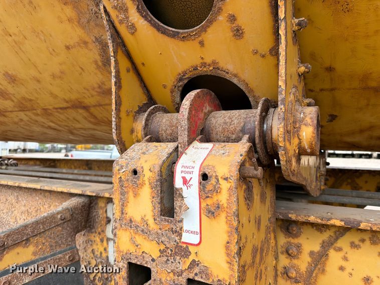 image for item FK0144 2006 SiDump'r Versal side dump trailer