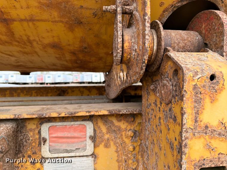image for item FK0144 2006 SiDump'r Versal side dump trailer