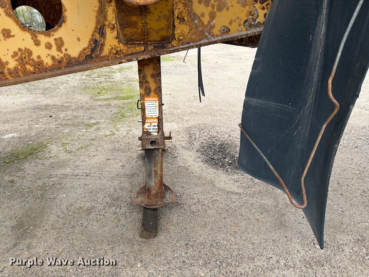image for item FK0144 2006 SiDump'r Versal side dump trailer