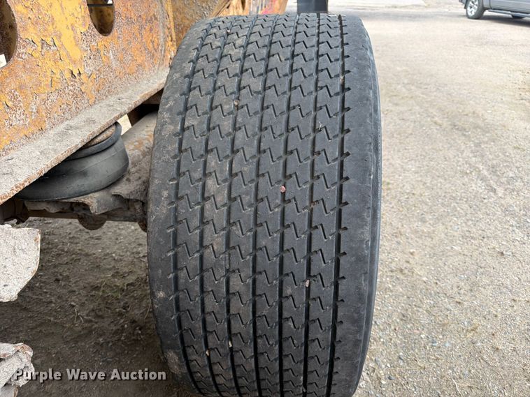 image for item FK0144 2006 SiDump'r Versal side dump trailer