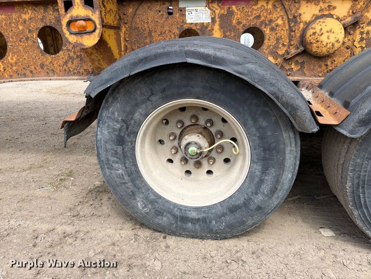 image for item FK0144 2006 SiDump'r Versal side dump trailer