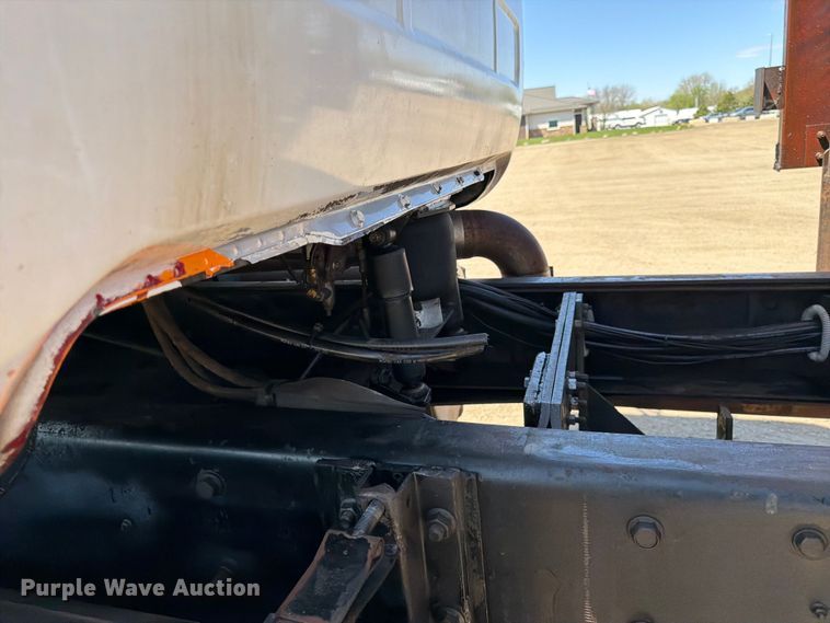 image for item FK0151 1988 Mack RW713 flatbed truck