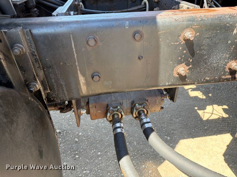image for item FK0151 1988 Mack RW713 flatbed truck