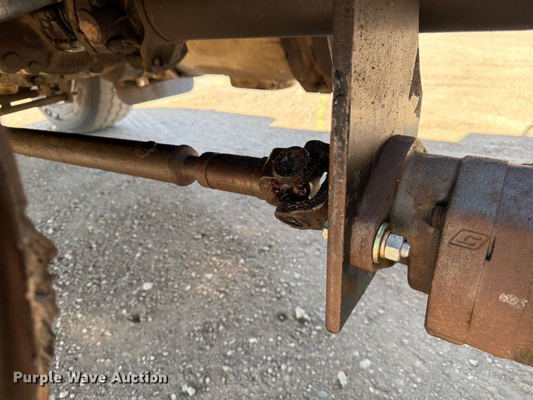 image for item FK0151 1988 Mack RW713 flatbed truck