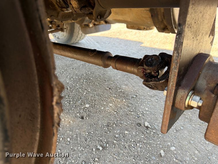 image for item FK0151 1988 Mack RW713 flatbed truck