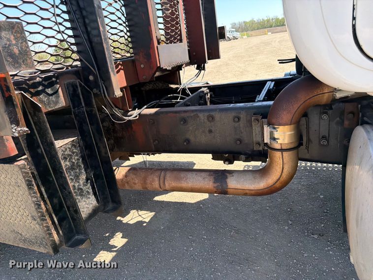 image for item FK0151 1988 Mack RW713 flatbed truck