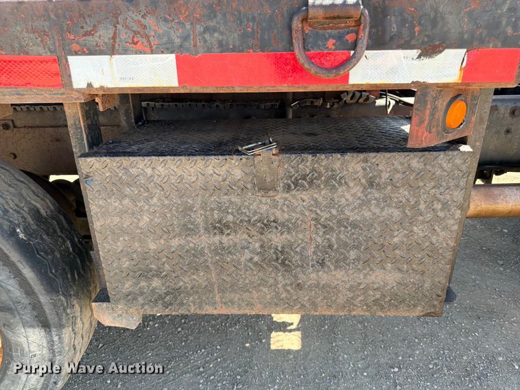 image for item FK0151 1988 Mack RW713 flatbed truck