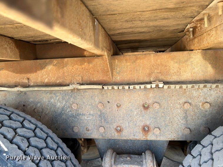 image for item FK0151 1988 Mack RW713 flatbed truck