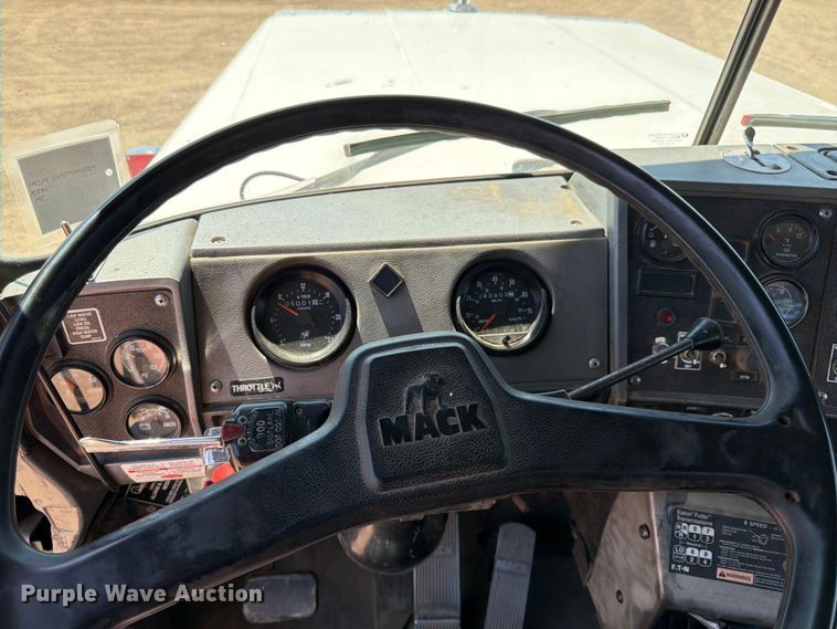image for item FK0151 1988 Mack RW713 flatbed truck