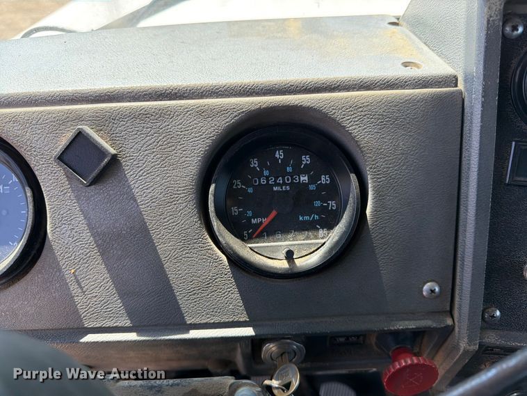 image for item FK0151 1988 Mack RW713 flatbed truck