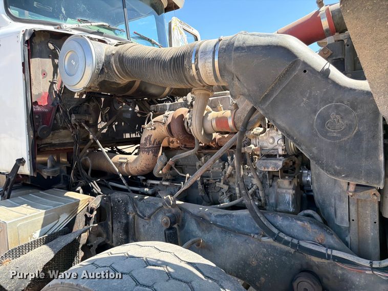 image for item FK0151 1988 Mack RW713 flatbed truck