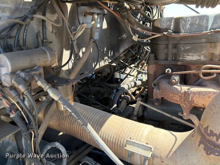 image for item FK0151 1988 Mack RW713 flatbed truck
