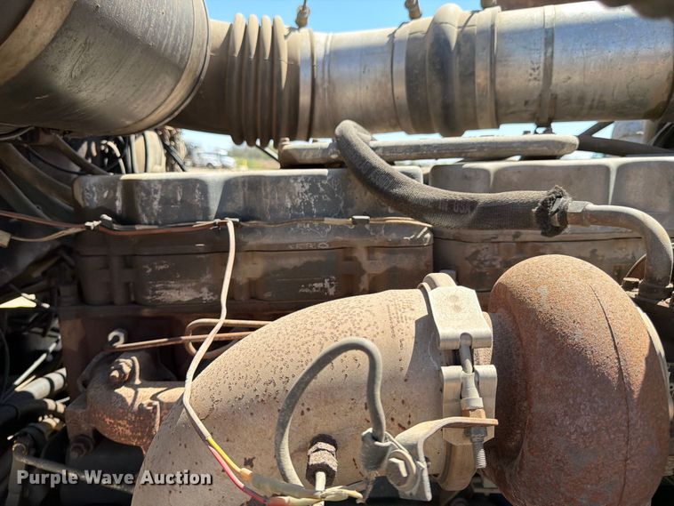 image for item FK0151 1988 Mack RW713 flatbed truck