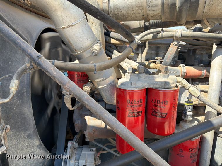 image for item FK0151 1988 Mack RW713 flatbed truck