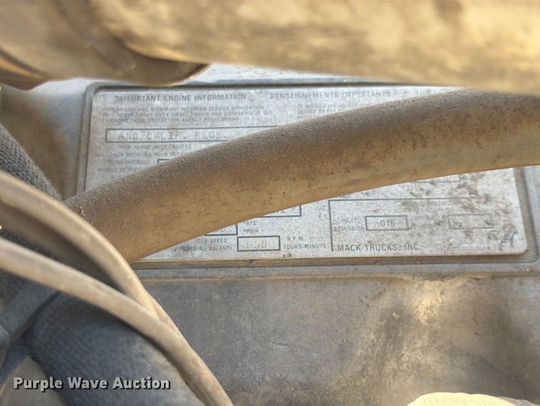 image for item FK0151 1988 Mack RW713 flatbed truck