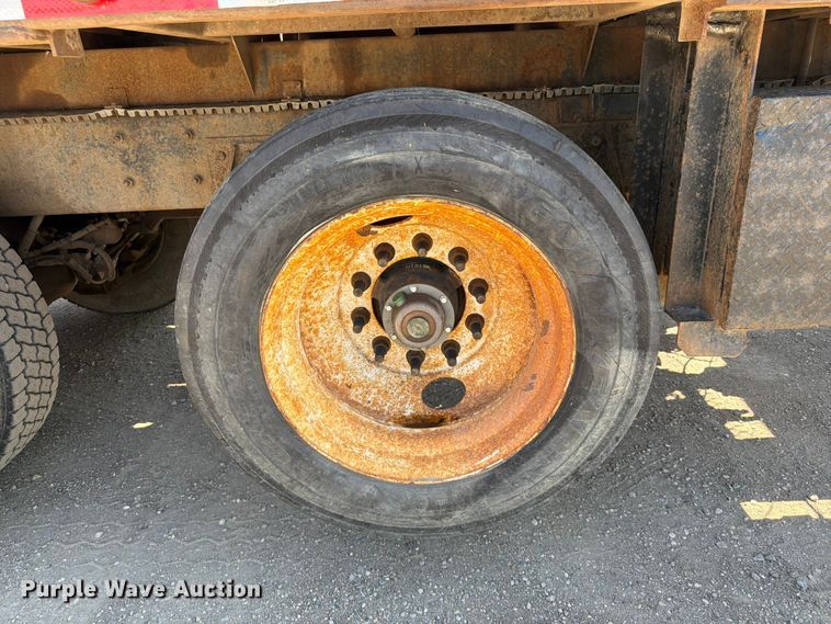 image for item FK0151 1988 Mack RW713 flatbed truck
