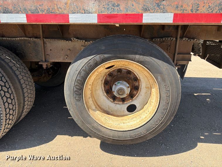 image for item FK0151 1988 Mack RW713 flatbed truck