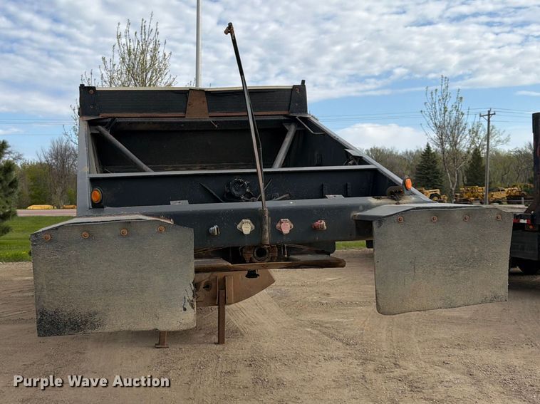 image for item FK0152 1983 Load king 1827-3AXLE bottom dump trailer