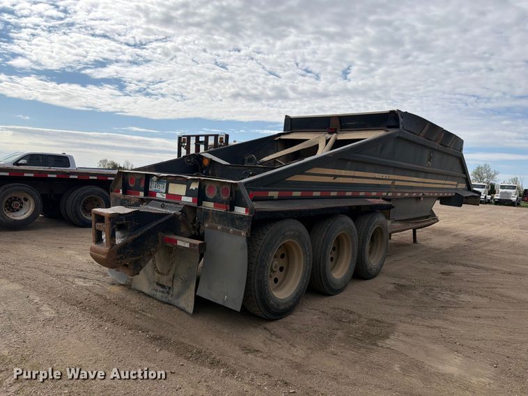 image for item FK0152 1983 Load king 1827-3AXLE bottom dump trailer