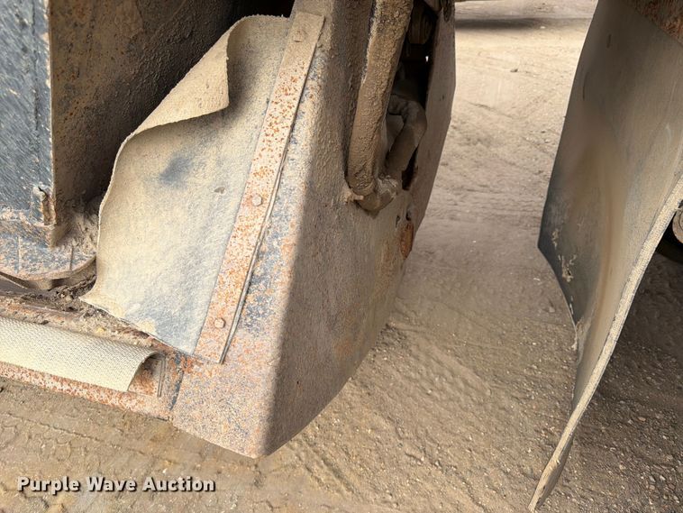 image for item FK0152 1983 Load king 1827-3AXLE bottom dump trailer