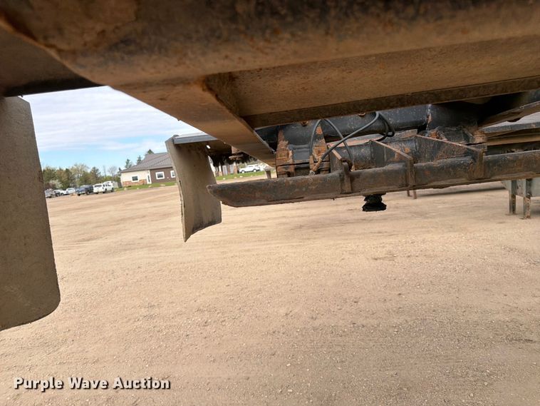 image for item FK0152 1983 Load king 1827-3AXLE bottom dump trailer