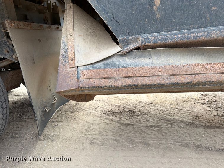 image for item FK0152 1983 Load king 1827-3AXLE bottom dump trailer