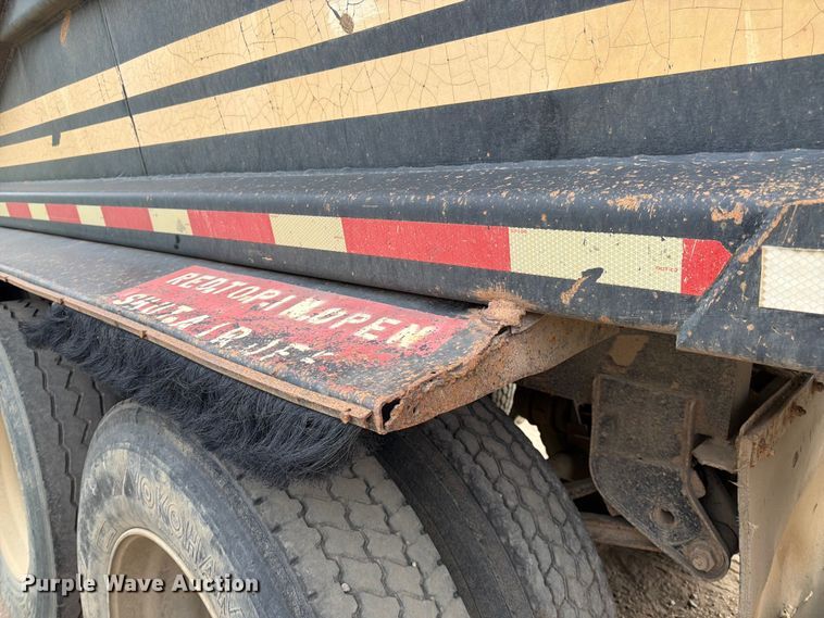 image for item FK0152 1983 Load king 1827-3AXLE bottom dump trailer