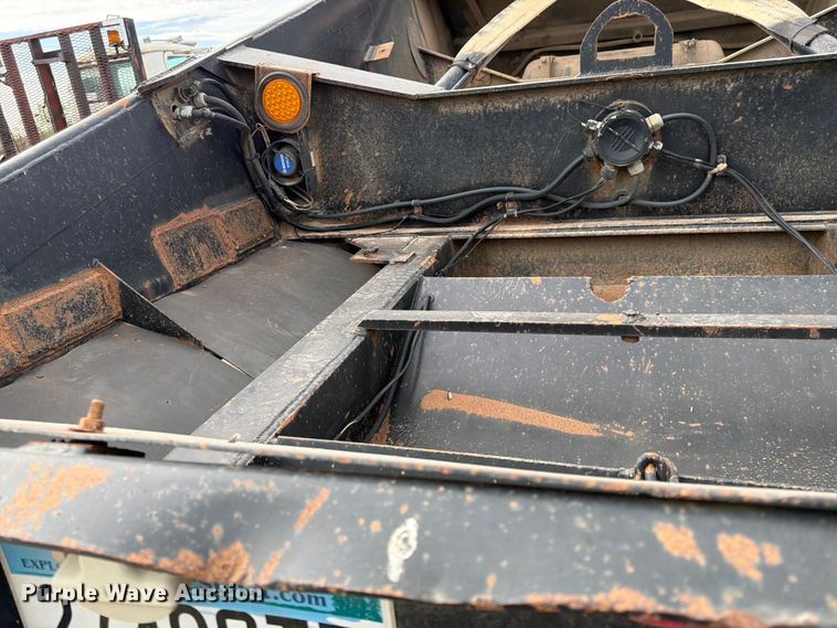 image for item FK0152 1983 Load king 1827-3AXLE bottom dump trailer