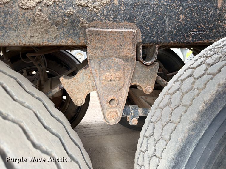 image for item FK0152 1983 Load king 1827-3AXLE bottom dump trailer