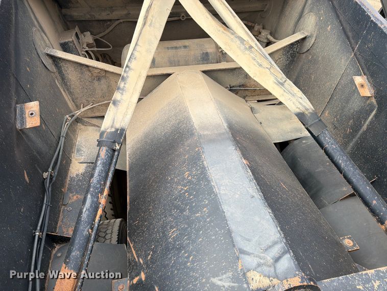 image for item FK0152 1983 Load king 1827-3AXLE bottom dump trailer