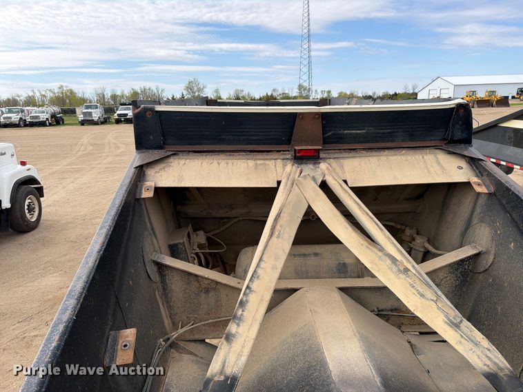 image for item FK0152 1983 Load king 1827-3AXLE bottom dump trailer